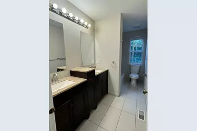 2032 Wedgewood Circle, Romeoville, IL 60446 - Photo 10