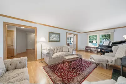 1654 Wadsworth Road, Wheaton, IL 60189 - Photo 14