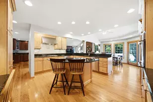 1654 Wadsworth Rd, Wheaton, IL 60189 - Photo 8