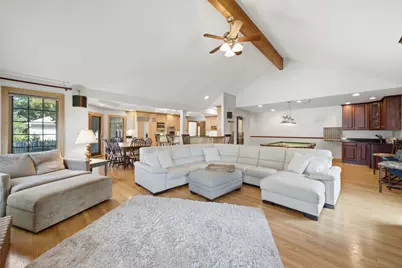1654 Wadsworth Road, Wheaton, IL 60189 - Photo 6