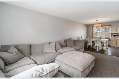 557 Delaware Trail, Carol Stream, IL 60188 - Photo 6
