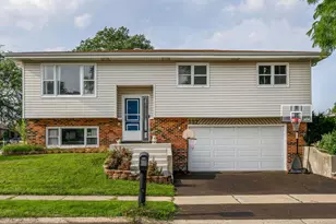557 Delaware Trail, Carol Stream, IL 60188 - Photo 1