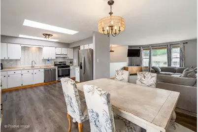 557 Delaware Trail, Carol Stream, IL 60188 - Photo 12