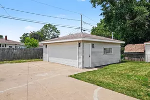18316 Sherman St, Lansing, IL 60438 - Photo 26