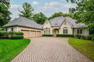 1 Briarwood Ln, Lincolnshire, IL 60069 - Photo 2