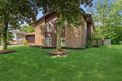 6702 Pershing Court, Woodridge, IL 60517 - Photo 2