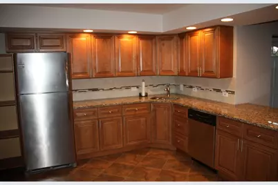 402 E Atwater Avenue, Elmhurst, IL 60126 - Photo 2