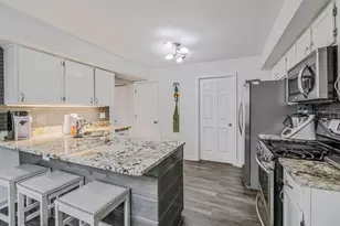 68 Cambridge Ave, Streamwood, IL 60107 - Photo 6