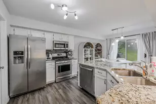 68 Cambridge Ave, Streamwood, IL 60107 - Photo 4