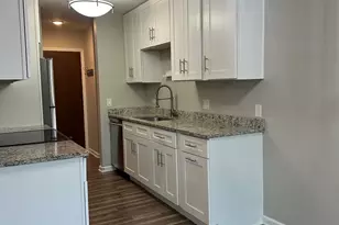 5500 Hillcrest Ln, Lisle, IL 60532 - Photo 8