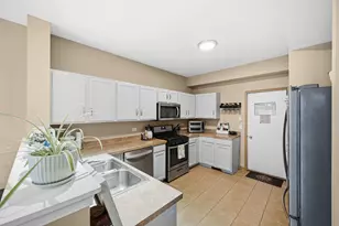 3108 Gloria Ln, Joliet, IL 60435 - Photo 10