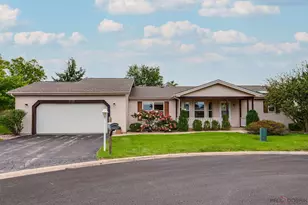 1832 Paddock Ct, Grayslake, IL 60030 - Photo 1