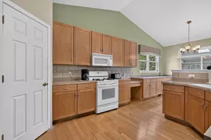 663 S Mecosta Ln, Romeoville, IL 60446 - Photo 22