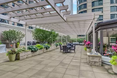 400 E Ohio Street #801, Chicago, IL 60611 - Photo 38