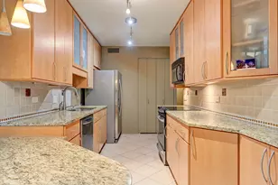 400 E Ohio St, Chicago, IL 60611 - Photo 6
