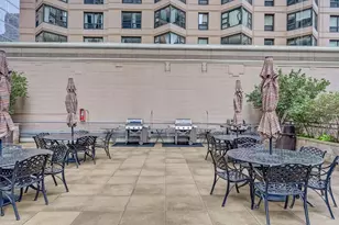 400 E Ohio St, Chicago, IL 60611 - Photo 34