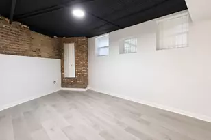 2042 W Touhy Ave, Chicago, IL 60645 - Photo 10