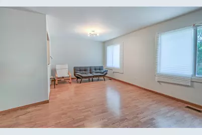 1419 Chippewa Trail, Wheeling, IL 60090 - Photo 6