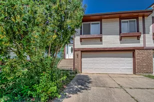 1419 Chippewa Trail, Wheeling, IL 60090 - Photo 2