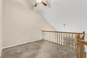 938 Little Falls Ct, Elk Grove Village, IL 60007 - Photo 12