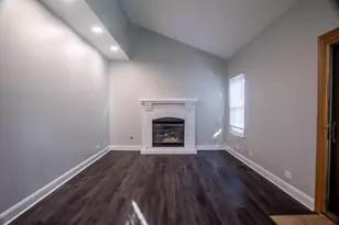 1575 Stockton Ln, Crystal Lake, IL 60014 - Photo 10