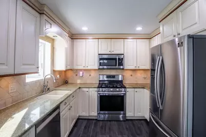 1575 Stockton Lane, Crystal Lake, IL 60014 - Photo 8