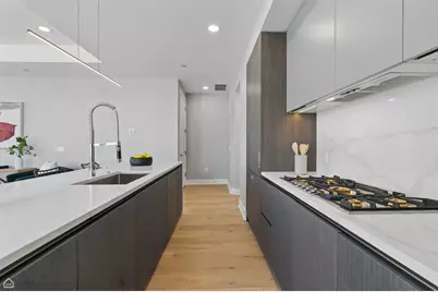 146 W Erie Street #703, Chicago, IL 60654 - Photo 6