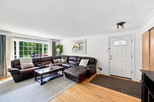 8626 St Louis Ave, Skokie, IL 60076 - Photo 2