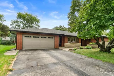 390 Lra Drive, Aurora, IL 60506 - Photo 4
