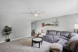 1307 Briarwood Dr, Champaign, IL 61821 - Photo 6