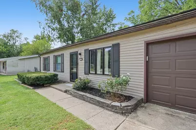 1307 Briarwood Drive, Champaign, IL 61821 - Photo 4