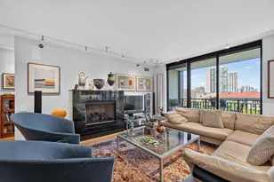 55 W Delaware Pl, Chicago, IL 60610 - Photo 6