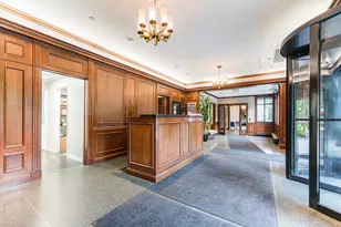 55 W Delaware Pl, Chicago, IL 60610 - Photo 2
