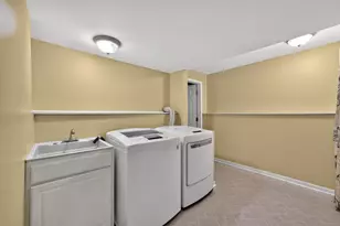 6914 Brookbank Rd, Darien, IL 60561 - Photo 38