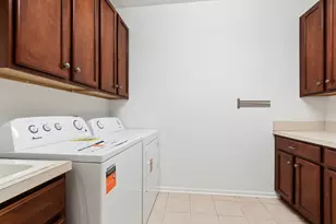 613 Handel Ln, Woodstock, IL 60098 - Photo 24