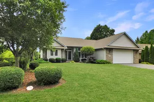 128 Foxfire Pl, Rockton, IL 61072 - Photo 2