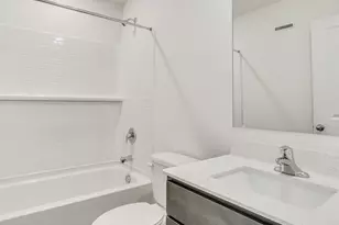 295 Basin Ct, Saint Charles, IL 60174 - Photo 14
