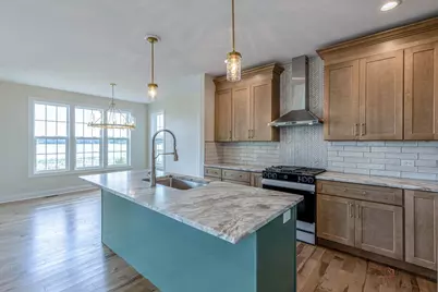 807 Lakeview Drive, Round Lake, IL 60073 - Photo 10