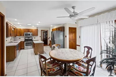 18449 Holland Road, Lansing, IL 60438 - Photo 14