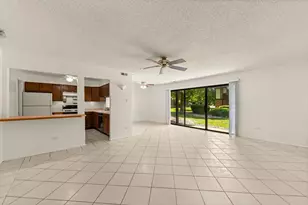 8245 Poplar Ln, Palos Hills, IL 60465 - Photo 4