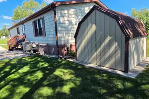 151 Flamingo Dr, Beecher, IL 60401 - Photo 10