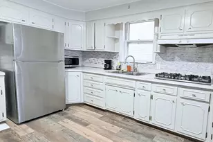 956 W 36th St, Chicago, IL 60609 - Photo 2