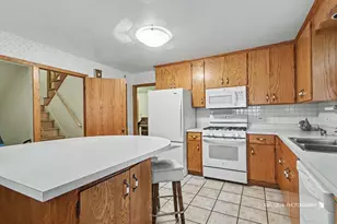 10583 W Woodland Ave, Beach Park, IL 60087 - Photo 6