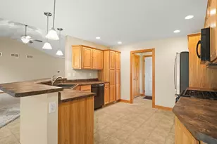 713 Birch St, Byron, IL 61010 - Photo 14