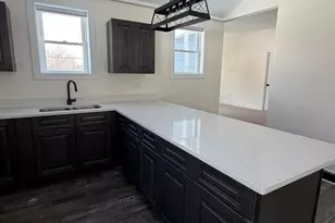 915 S Spencer Rd, New Lenox, IL 60451 - Photo 2