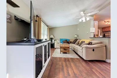 1810 Louise Street, Crystal Lake, IL 60014 - Photo 4