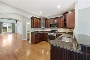 240 Regency Ct, Wauconda, IL 60084 - Photo 10