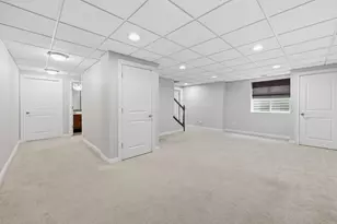 240 Regency Ct, Wauconda, IL 60084 - Photo 32
