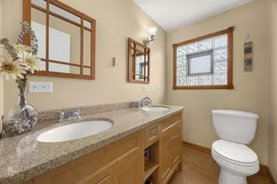 69 E Medill Avenue, Northlake, IL 60164 - Photo 8