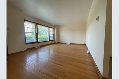 5819 S Narragansett Avenue, Chicago, IL 60638 - Photo 2